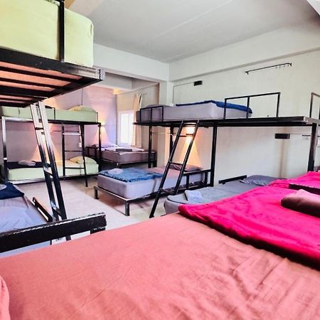 Stay At Moon Hostel หาดริ้น ภายนอก รูปภาพ