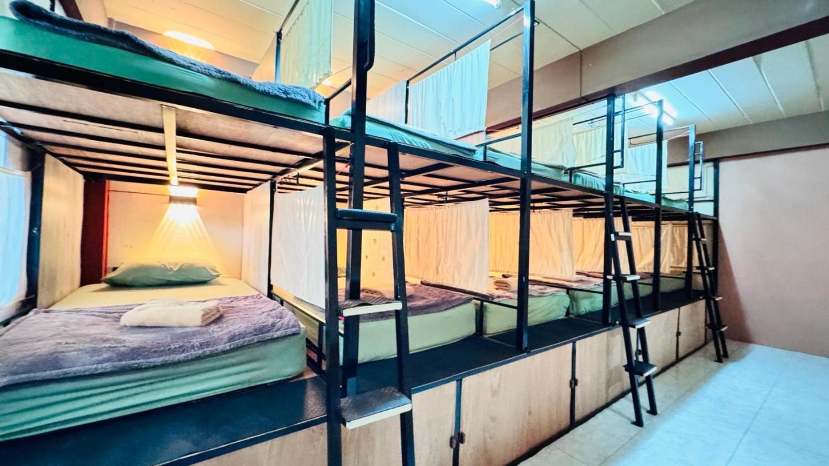 Stay At Moon Hostel หาดริ้น ภายนอก รูปภาพ