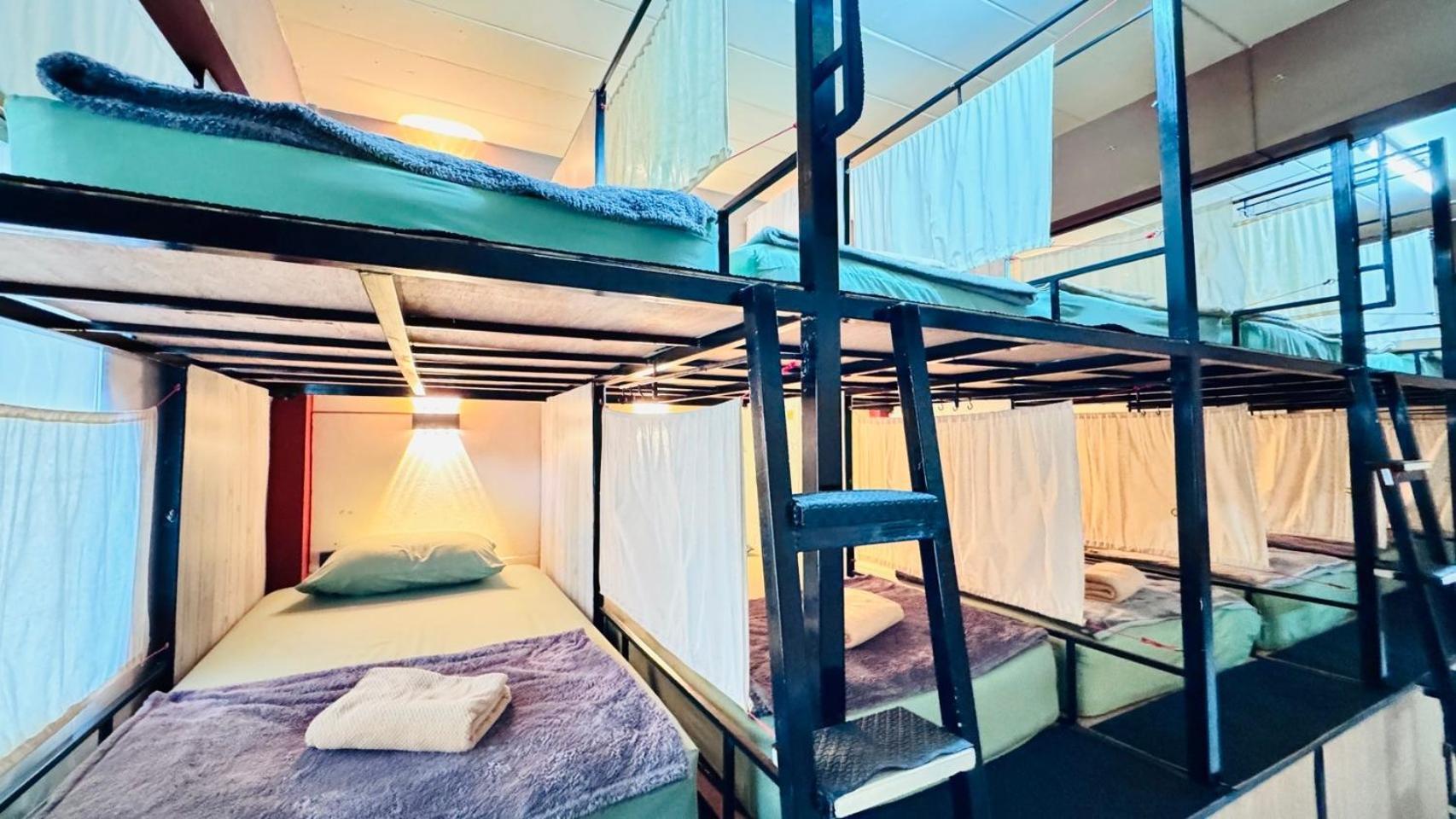Stay At Moon Hostel หาดริ้น ภายนอก รูปภาพ