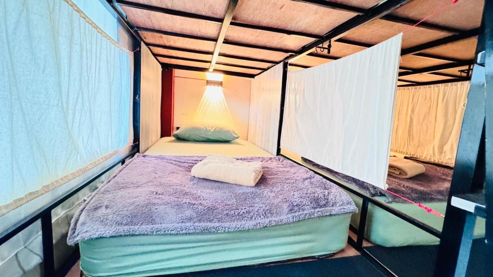 Stay At Moon Hostel หาดริ้น ภายนอก รูปภาพ