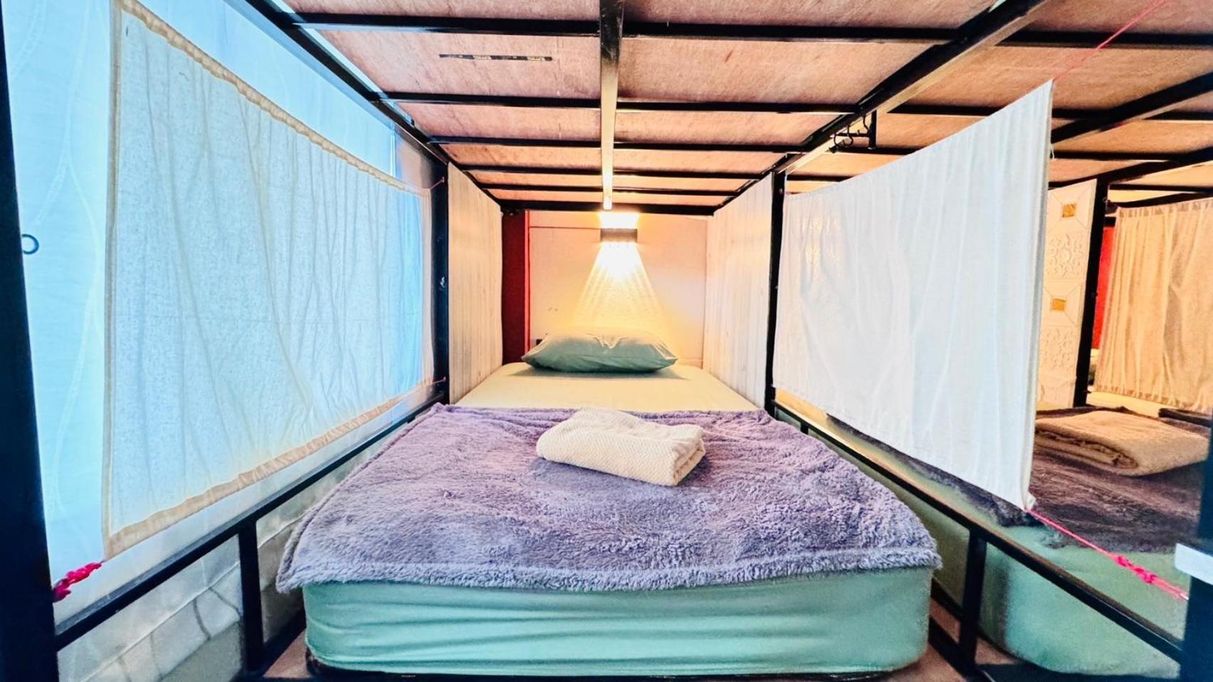 Stay At Moon Hostel หาดริ้น ภายนอก รูปภาพ